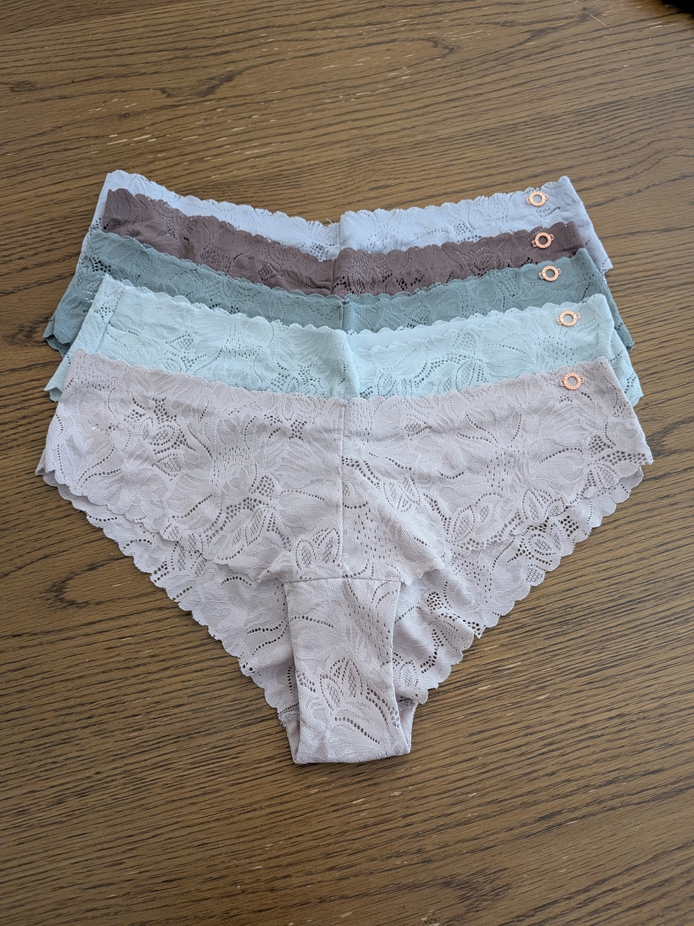 Danskin Lace Cheeky Bikini Panty Set , Sz. Medium